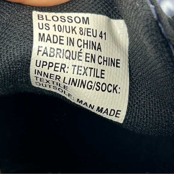 Just Fab Blossom Sneaker Shoes Black Floral Size 10 - Picture 6 of 7